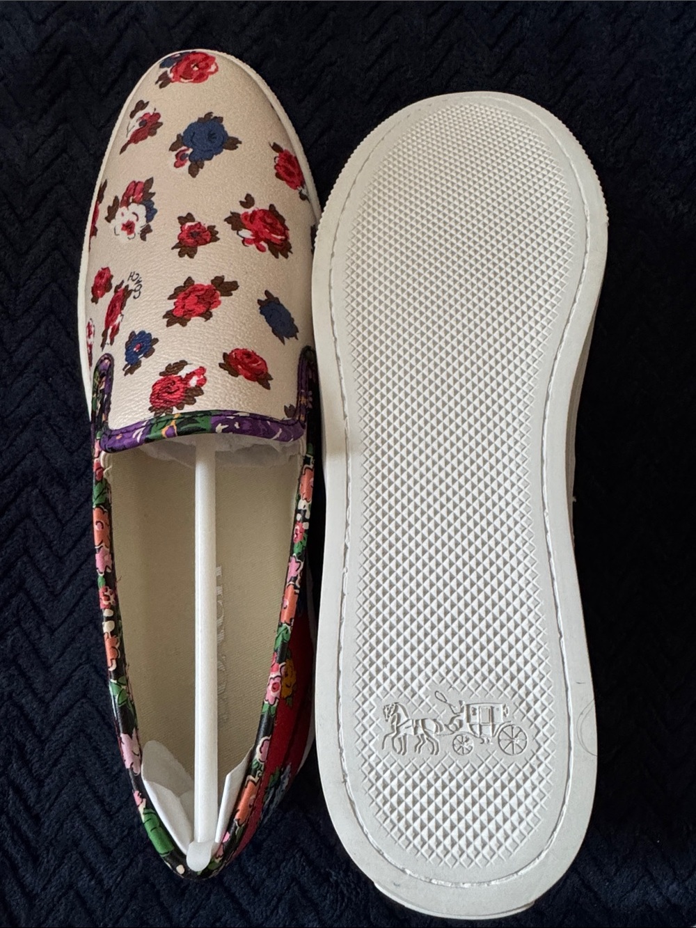 NWT! Coach Floral Slip-On Women’s Loafers - Beige with Red & Blue Flowers - Picture 2 of 2